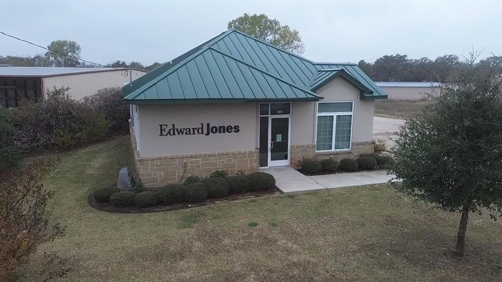 2612 W Lingleville Road