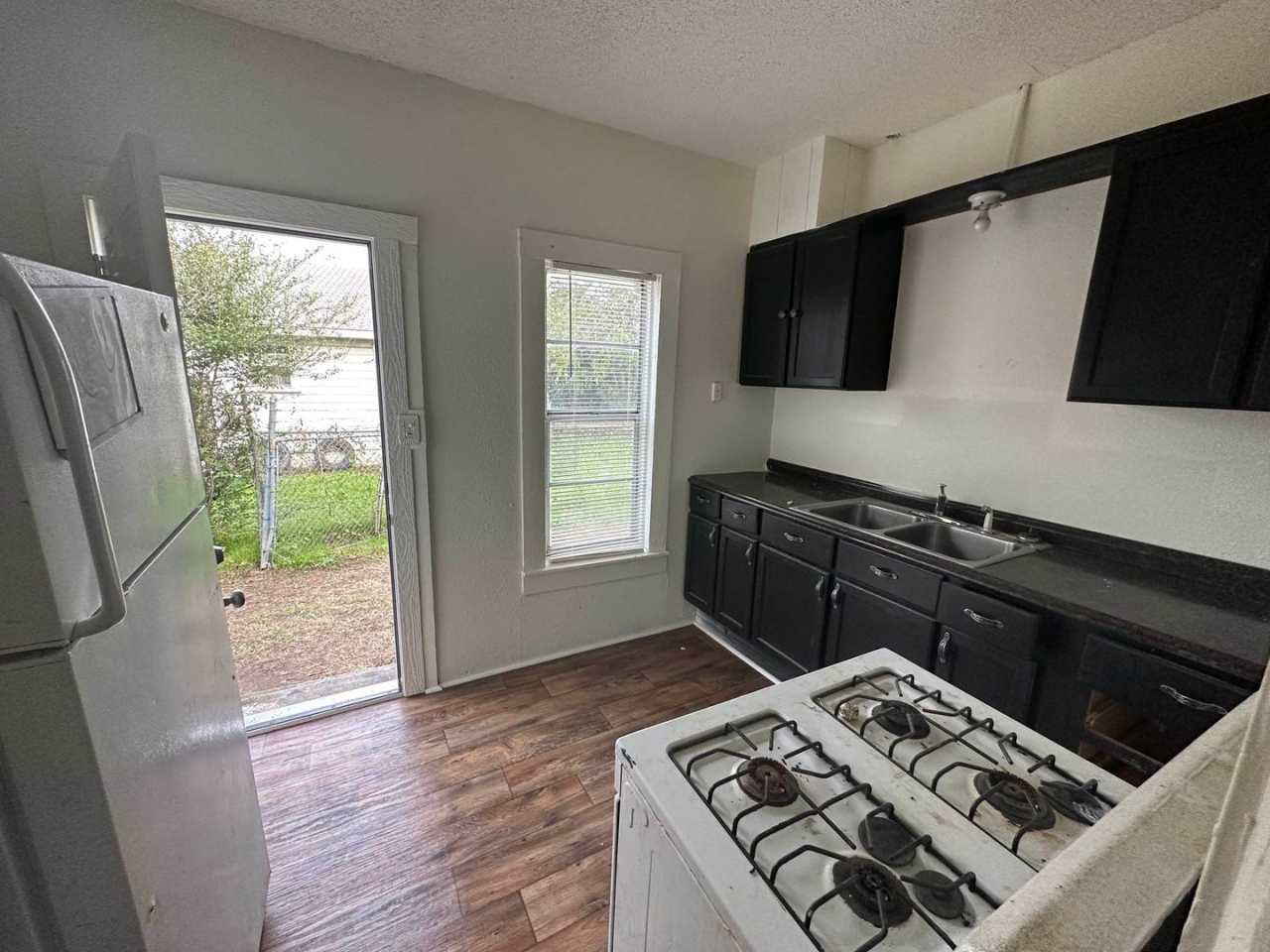 3 bed 1 bath single family home