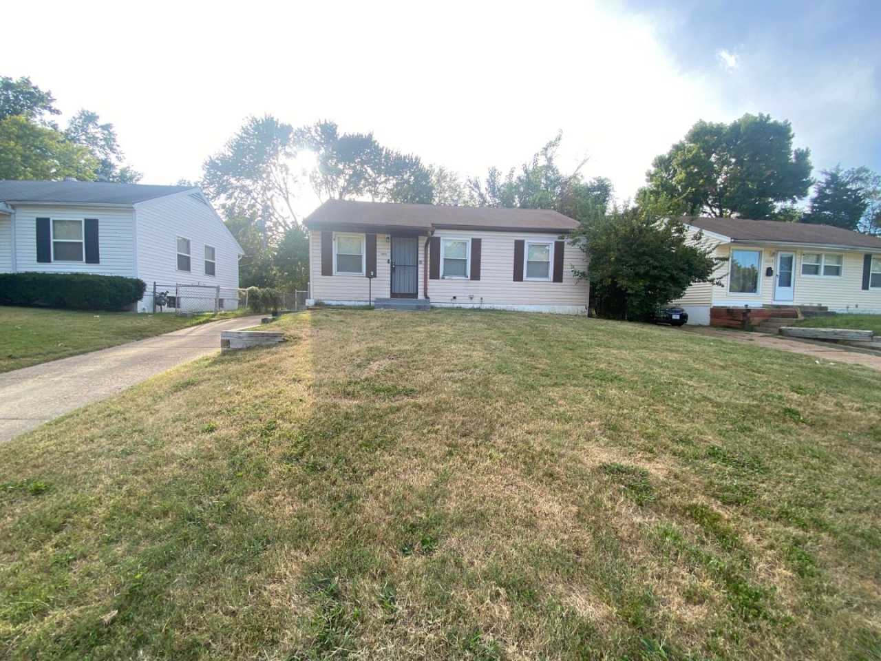 10315 Galloway Dr. | 3 BR 1 BA | 842 Sq.ft.