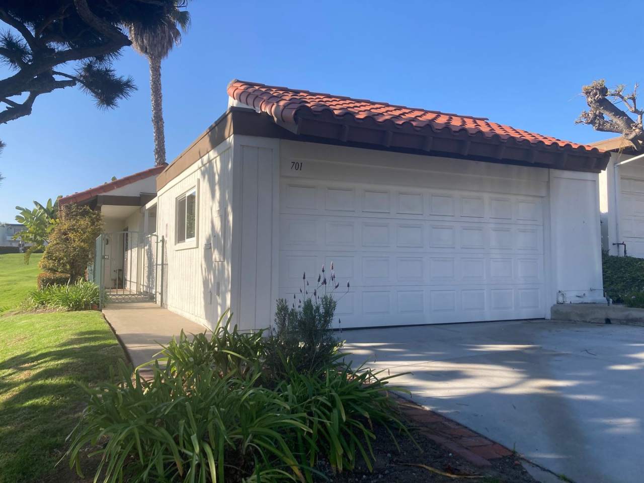 701 Calle Los Olivos - 2-bedroom 2-bath