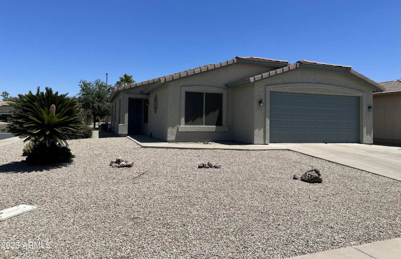 3352 E CHERRY HILLS Place