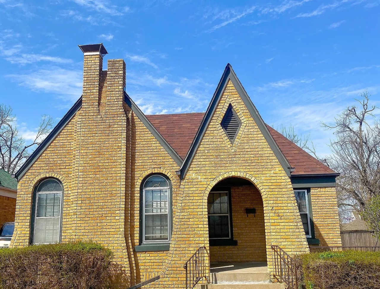 2121 Northwest 28th Street