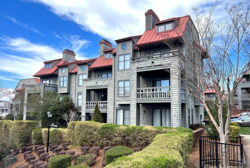 9033 J M Keynes Drive