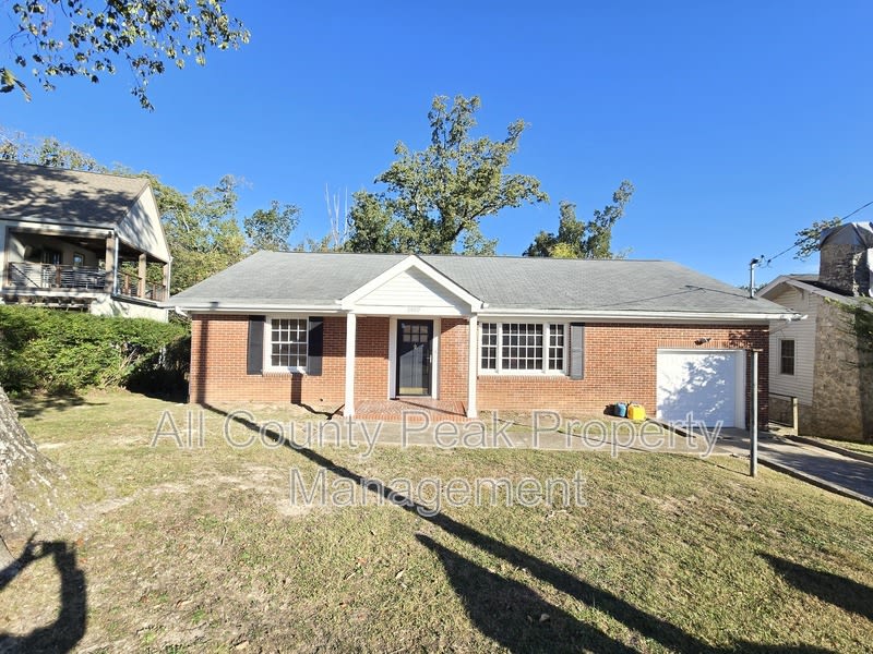 3409 Alta Vista Drive