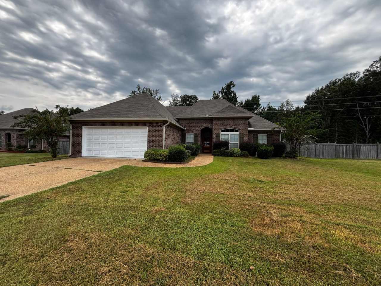 ***JUST REDUCED***990 Clubhouse Drive Pearl, MS