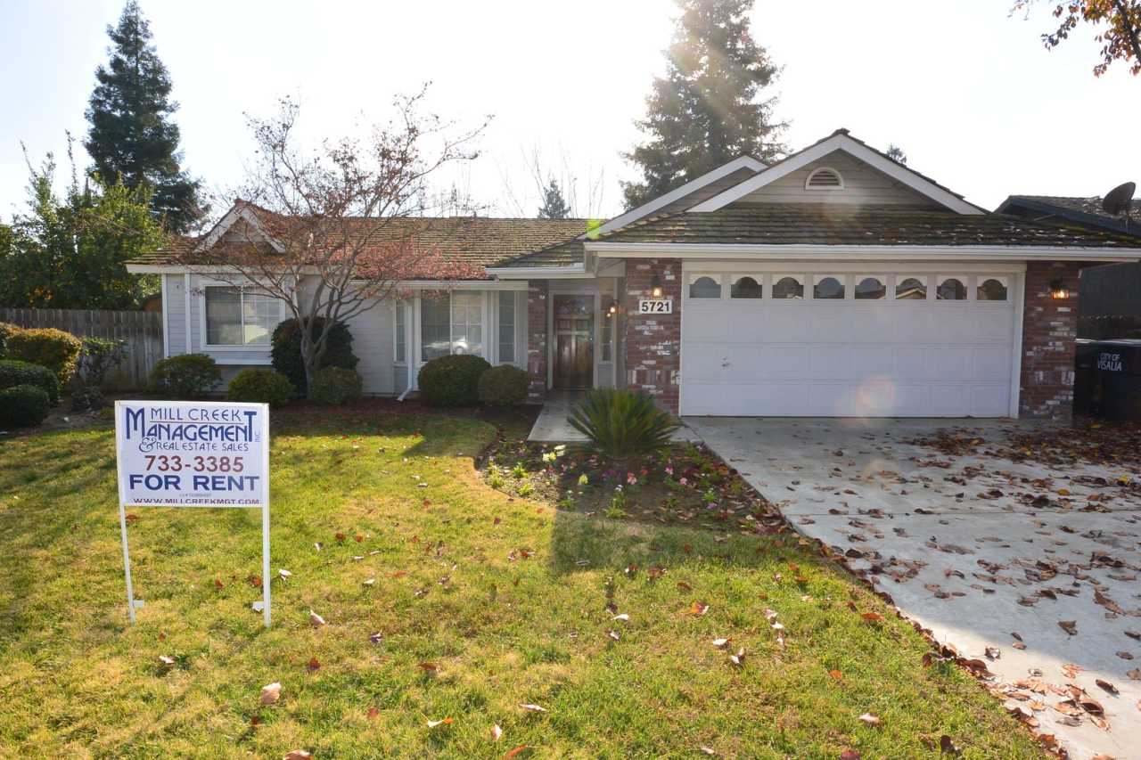 3 bedroom 2 bathroom in the El Diamante school district!