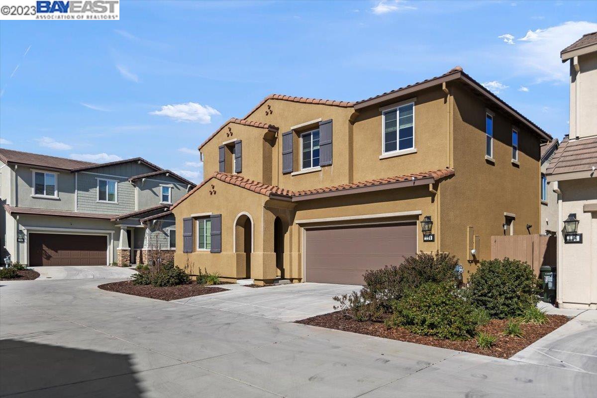 120 LILY BAY CIRCLE