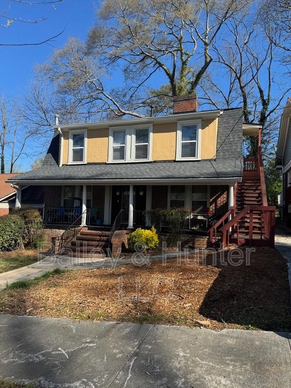 1587 Olympian Circle SW