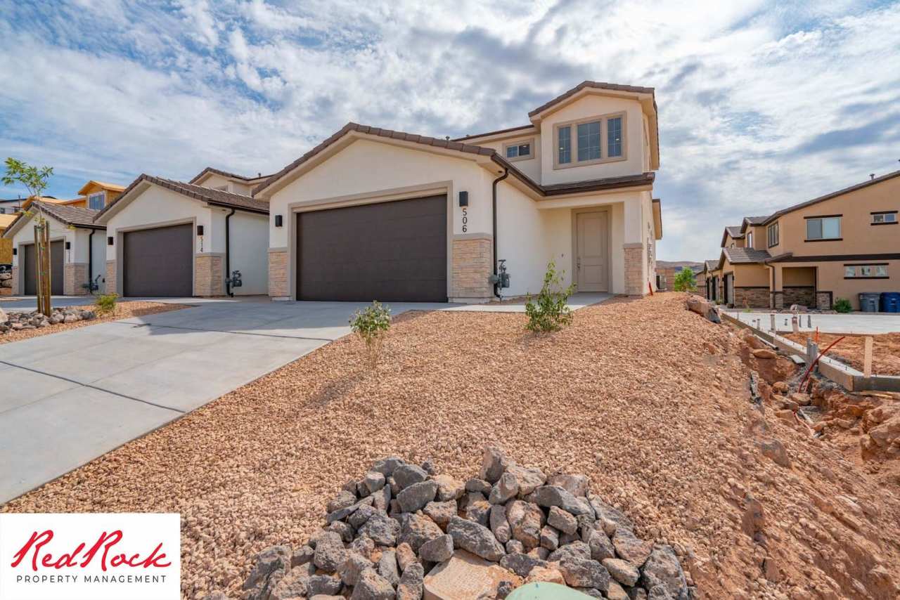 Beautiful Townhome in Hurricane Heights!