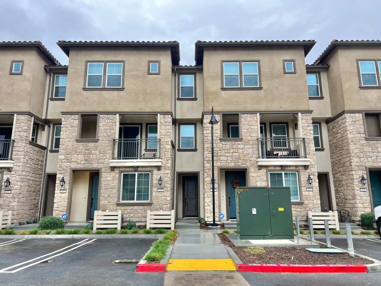 Brand New Built 3 Story 2 Bed 2.5 Bath Condo in Eastvale!