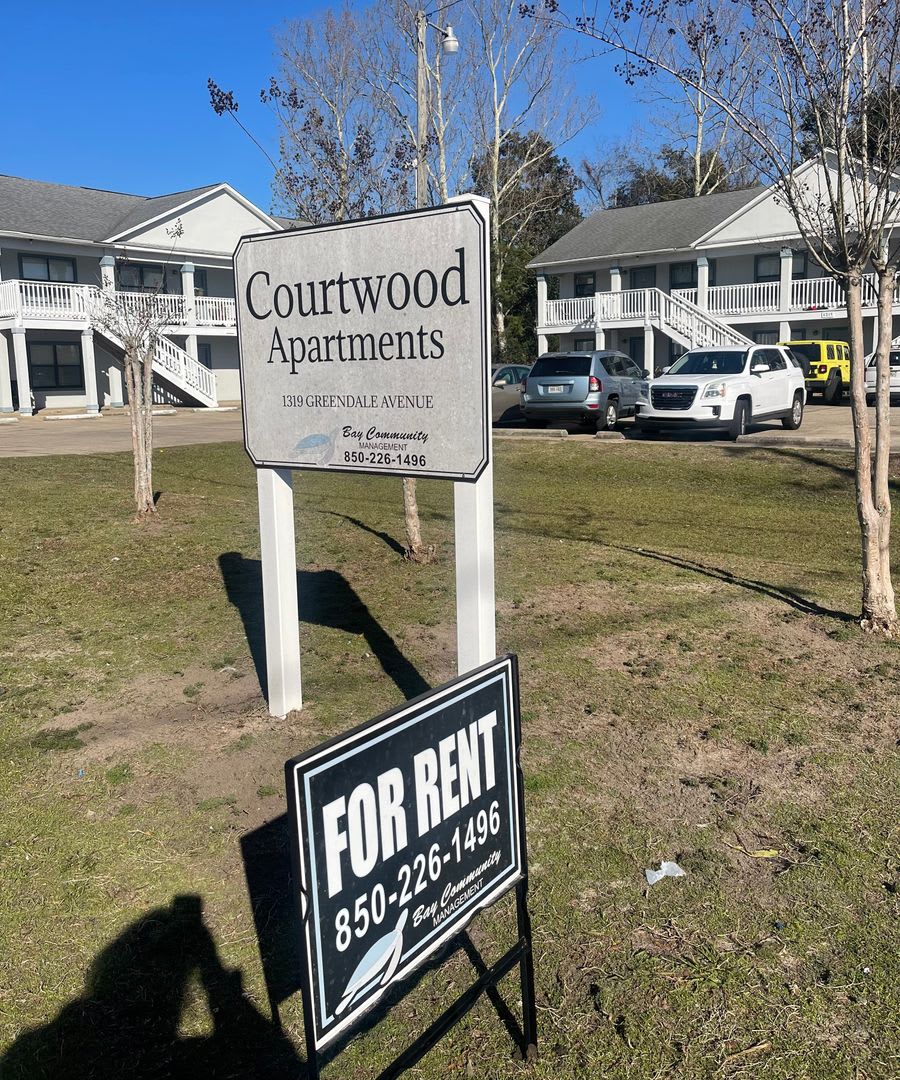 DB-1319 Greendale Avenue