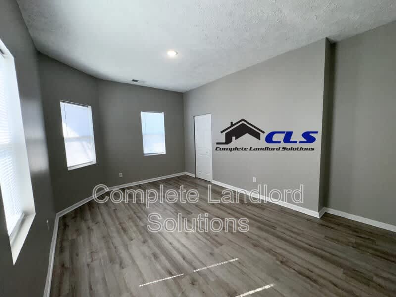 702 South 8th Street 2