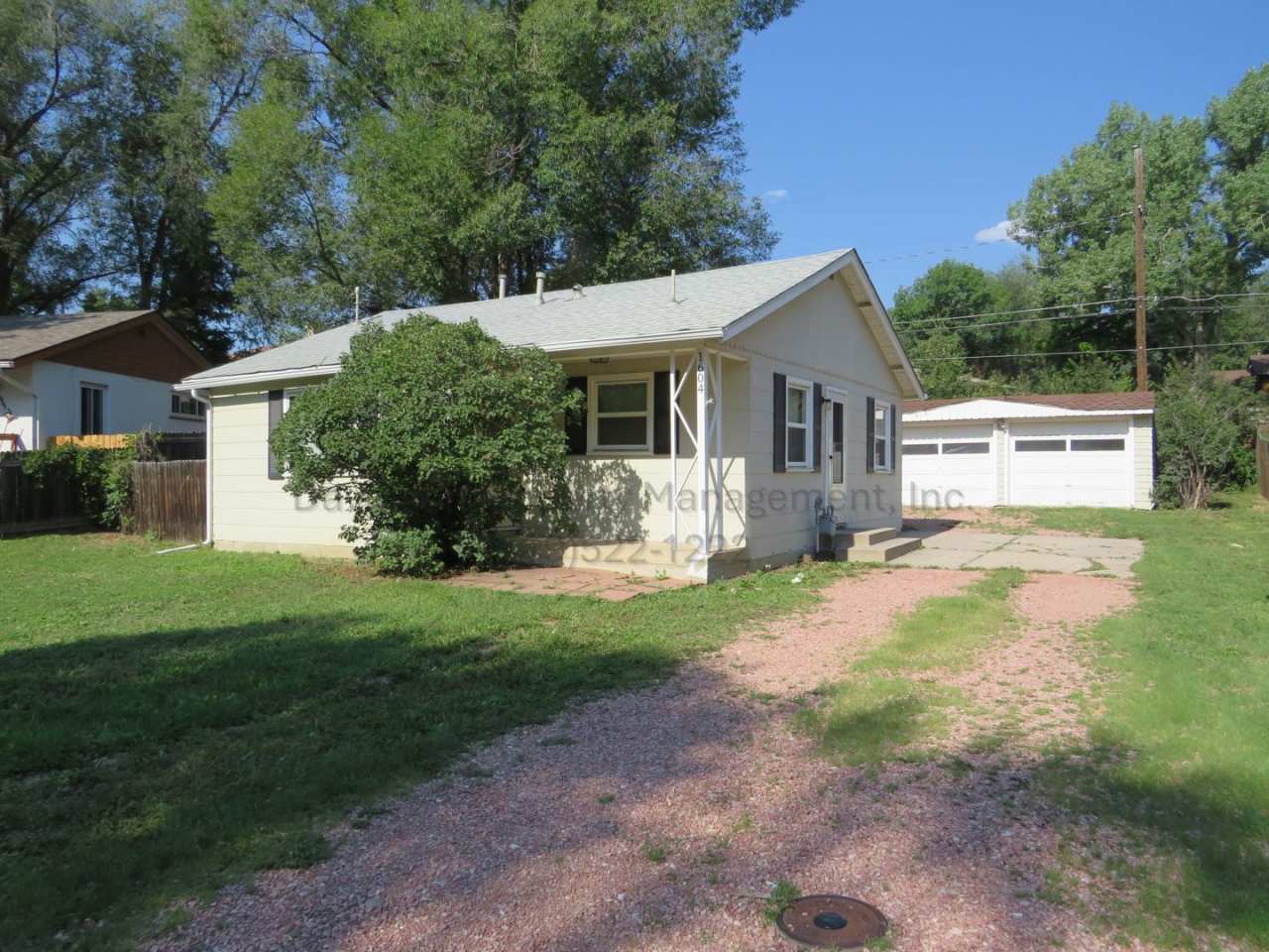Cozy 2 Bedroom House in Southwest Colorado Springs