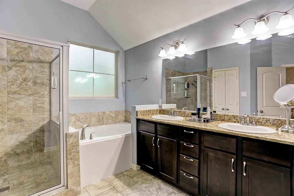 14332 N Summerchase Cir