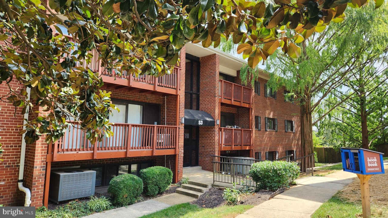 53 SKYHILL Road unit: 301