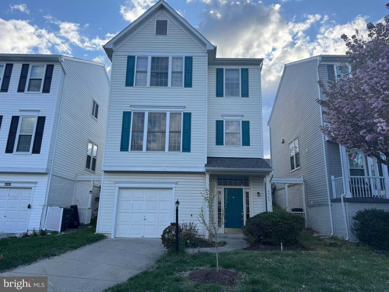 6540 CREEK RUN DRIVE