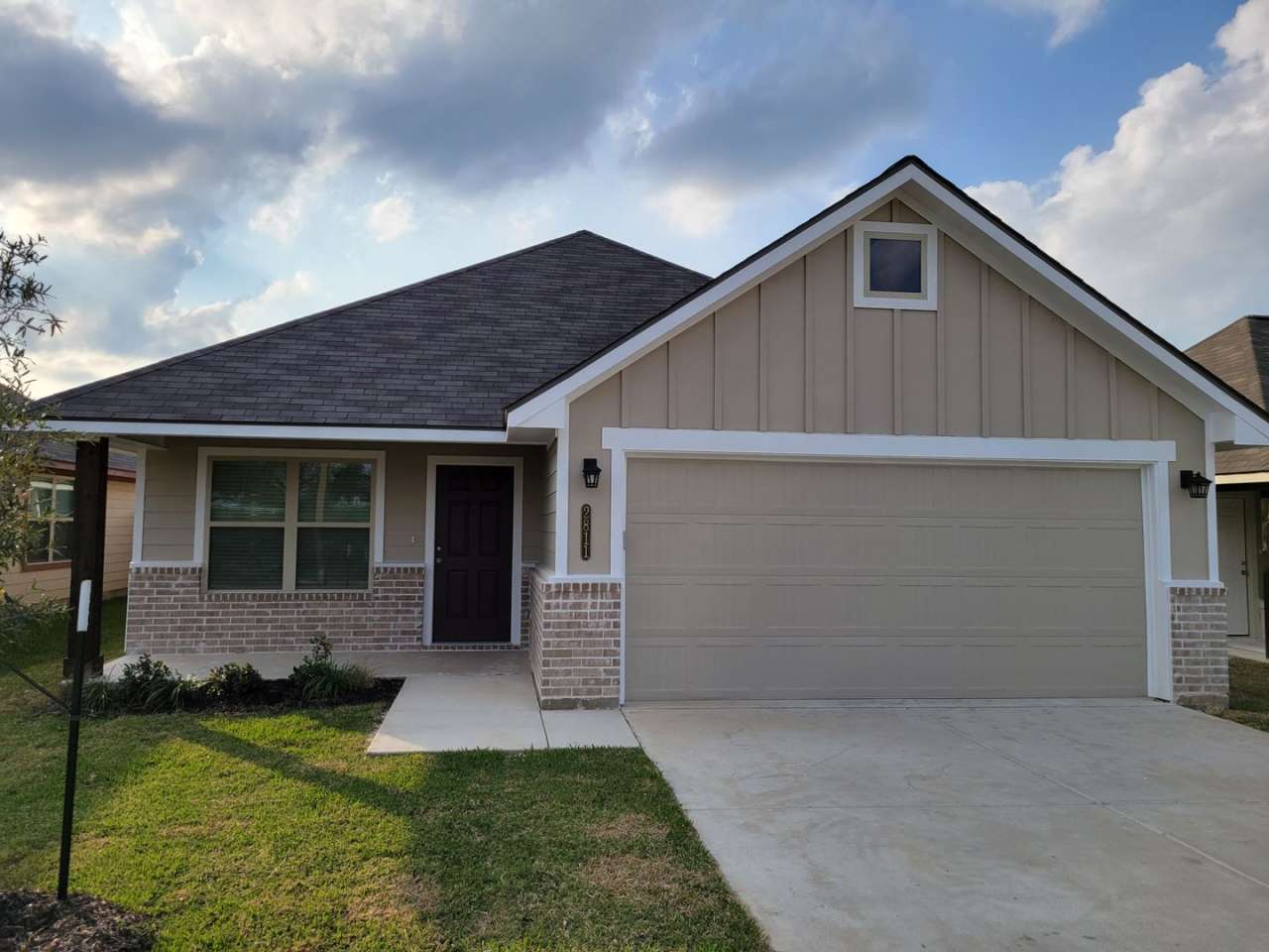 Brand New 3 bedroom / 2 bath home in Bonham Trace neighbor hood in North Bryan,