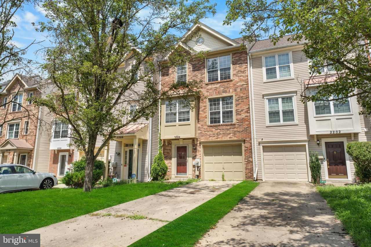 2204 COMMISSARY Circle