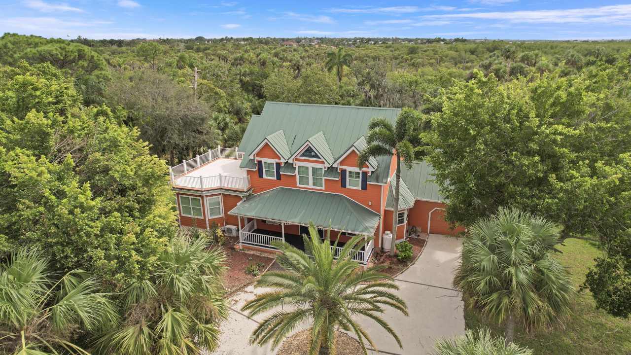 521 SW Marion Court