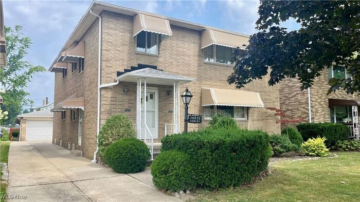 20653 Lakeshore Boulevard