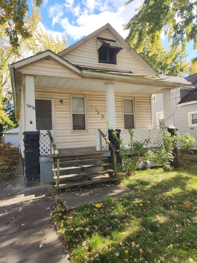 Charming 3-Bedroom Unit in Prime Location