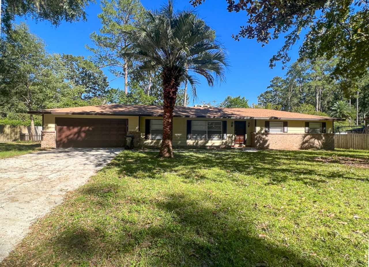 3BR/2BA House with Two Car Garage  Large Backyard