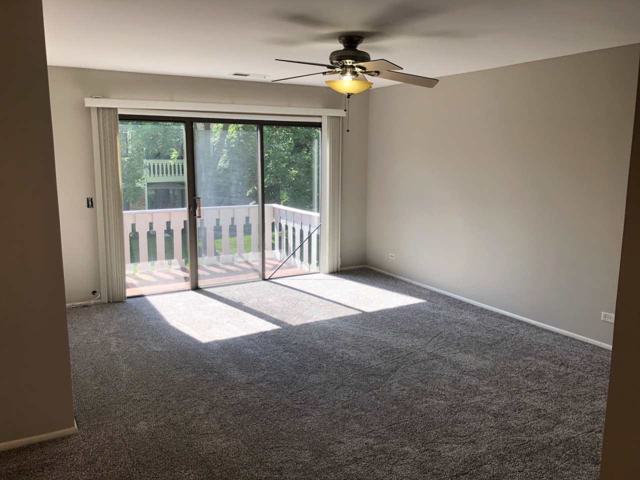 Wheeling, Lexington Commons 2BR/2BA 1 Garage  2 Pools!