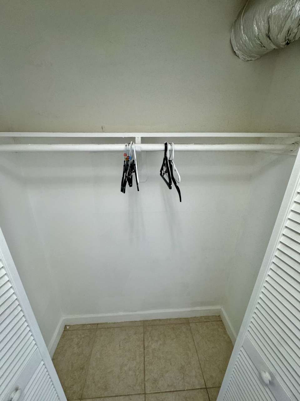 5280 Northwest 7th Street