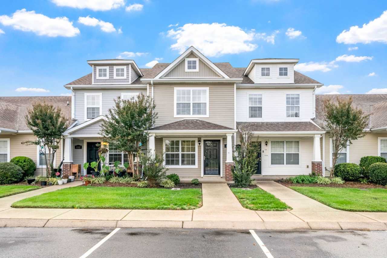 Large 2 Bedroom 2 1/2 Bath Dog Friendly Condo For Rent!