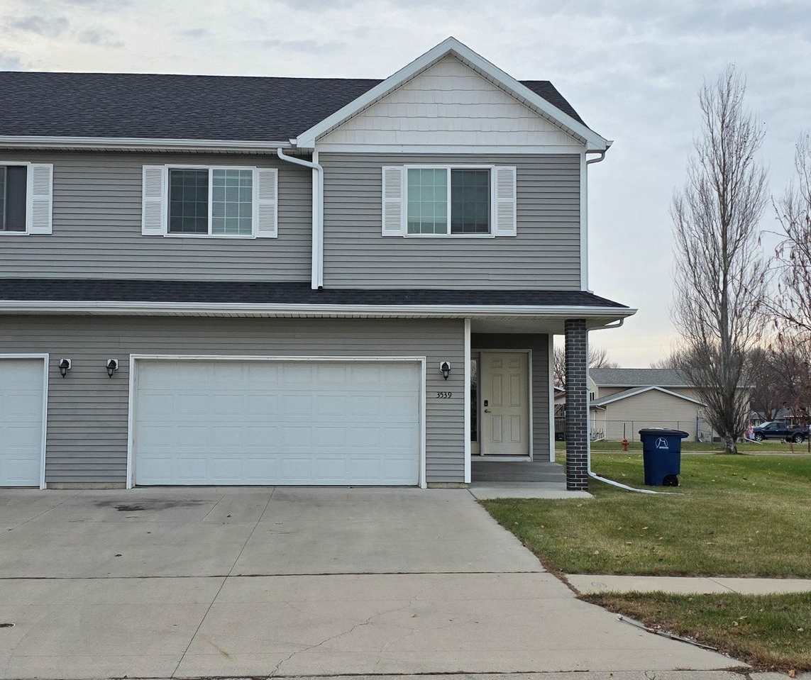 3 Bed 3 Bath Twin Home