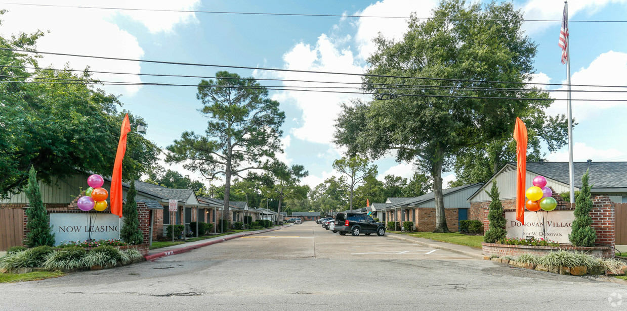 Donovan Village Apartments