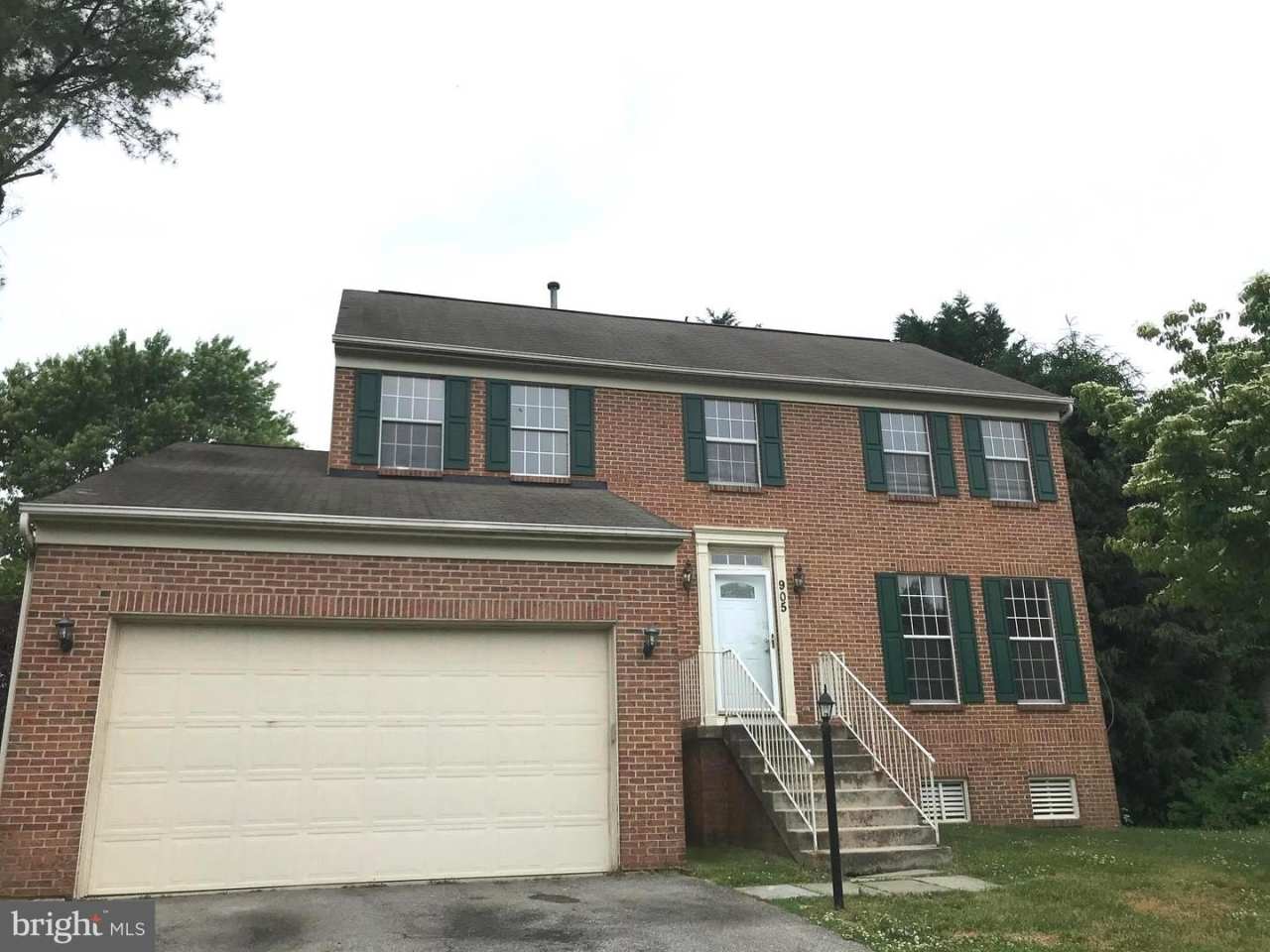905 ROSEY BILL DR