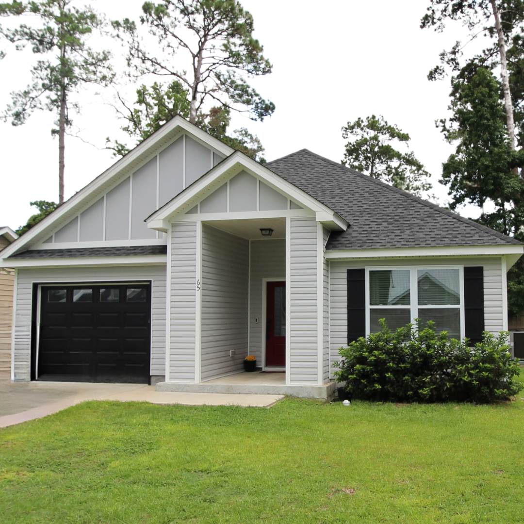3 Bedroom with extra Office Space Available September 1st!