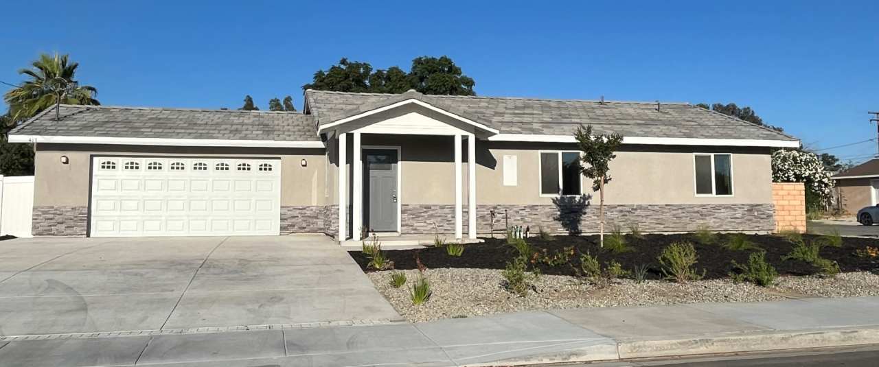 417 E 3rd St, San Jacinto CA 92583