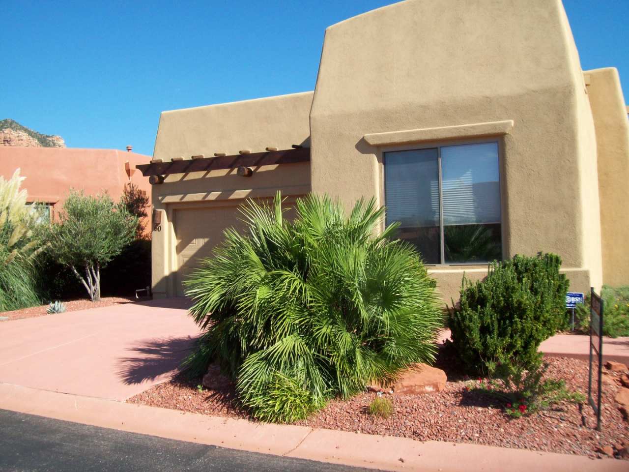 HOUSE - VILLAGE OF OAK CREEK - FIRECLIFF