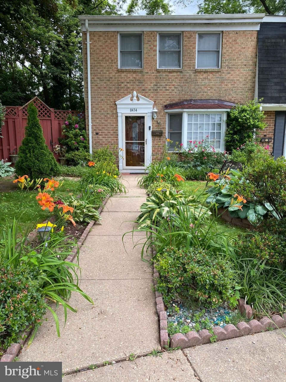 8434 TOWNE CREST Court