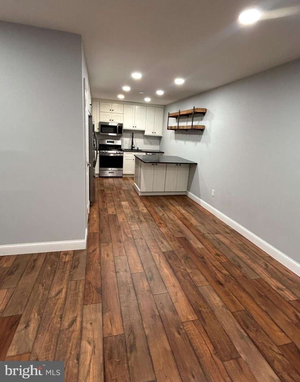 306 WASHINGTON Street unit: 8