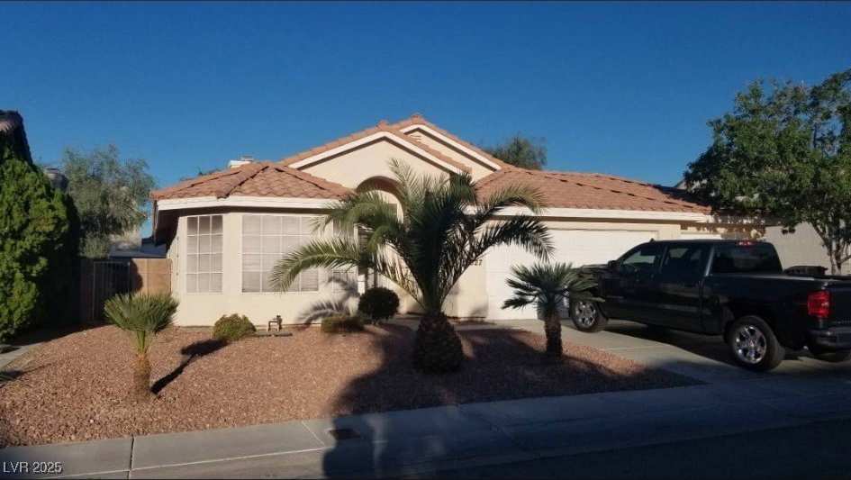 5027 Vista Del Rio Way