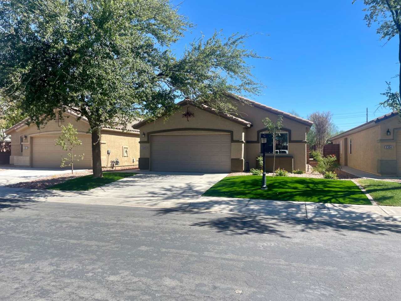 BEAUTIFUL SINGLE STORY HOME IN GATED COMMUNITY OF STALLION MOUNTAIN