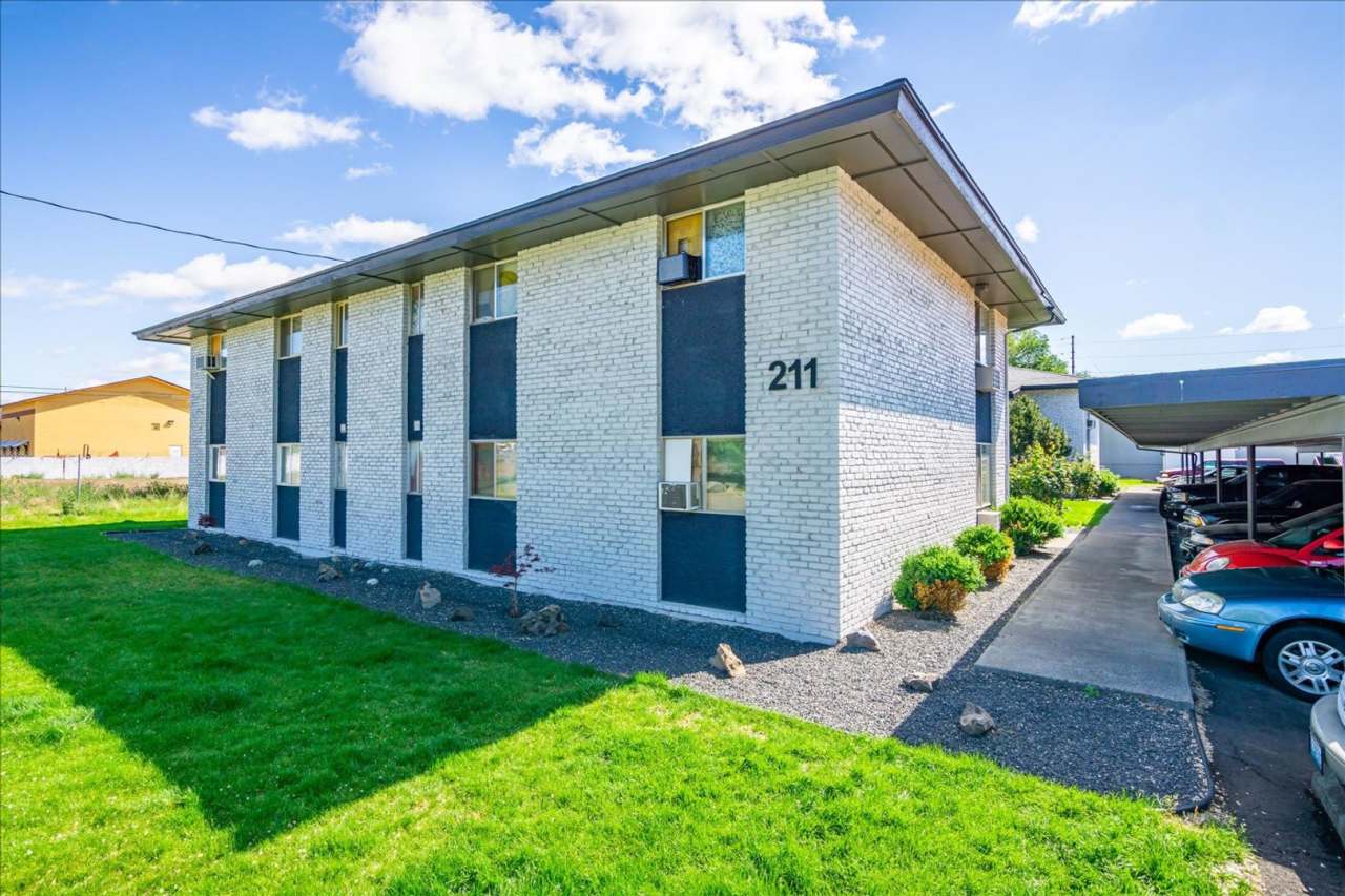 211-219 S Whipple Rd