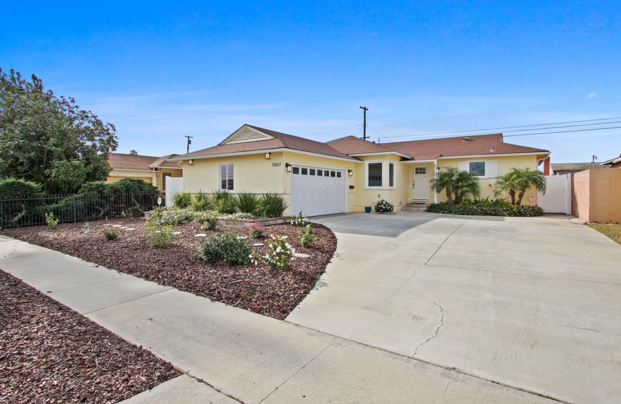 Pottery Barn Chic 3 Bed 2 Bath Gardena Home