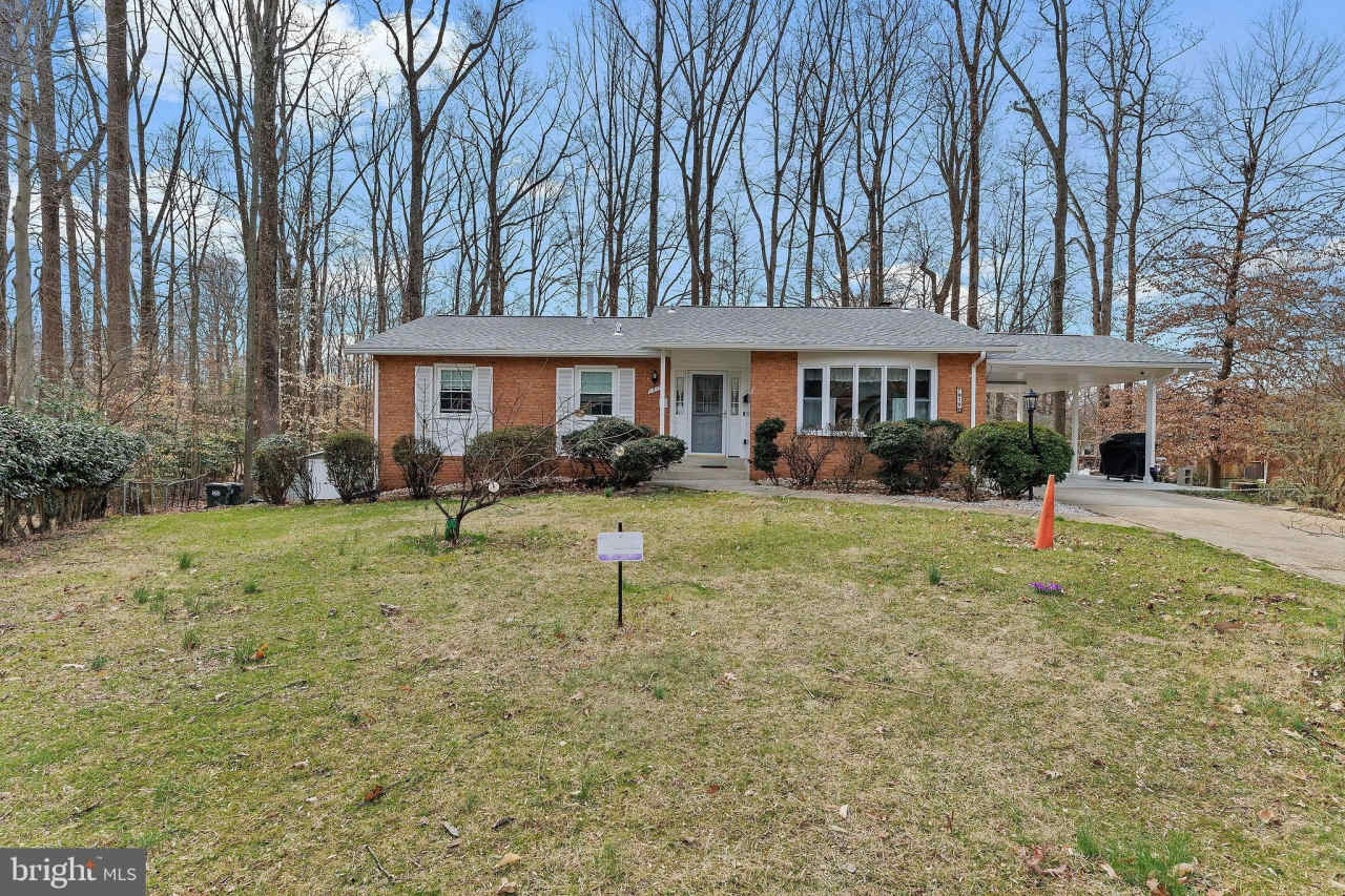 7819 RAVENEL COURT