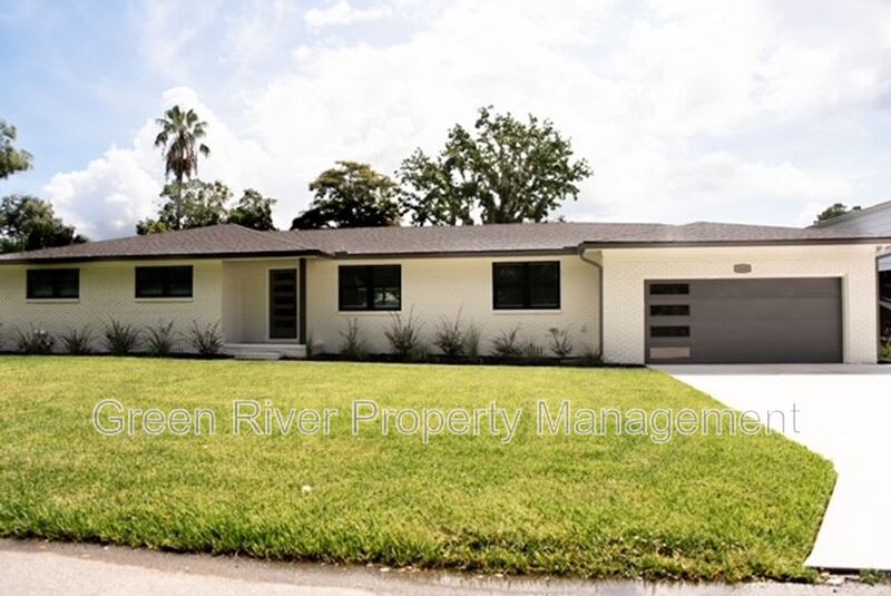 3165 Creighton Forest Dr