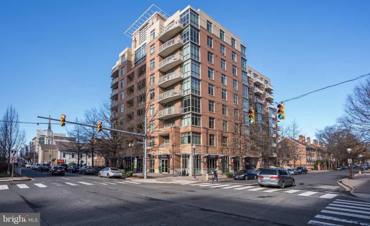 1000 N RANDOLPH Street unit: 607