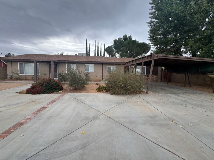 4732 West Avenue L 13