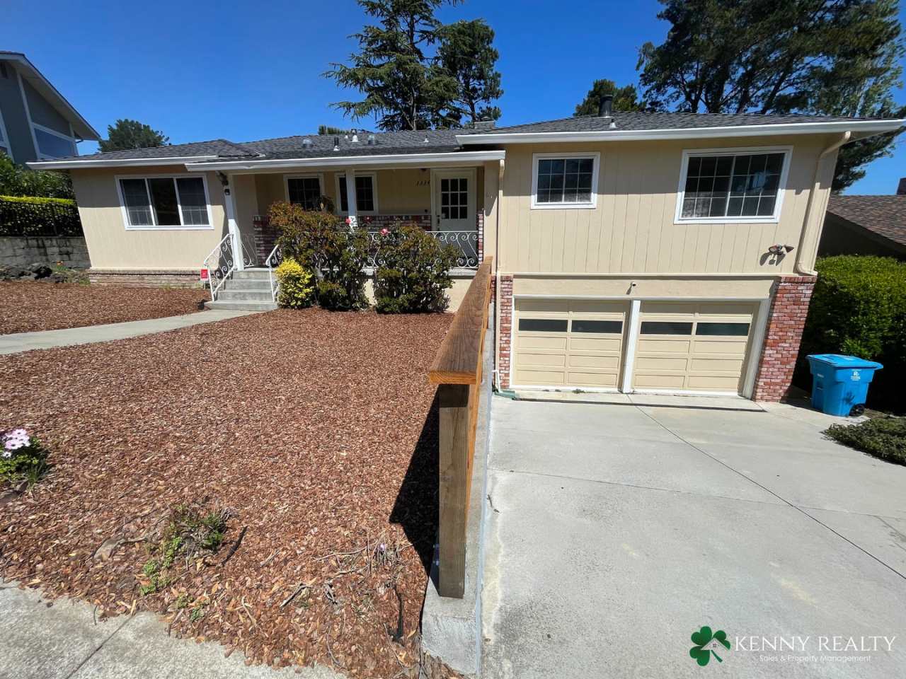 Large 4 Bedroom Home in Great Location in San Mateo, Beautiful Area, Large Lot