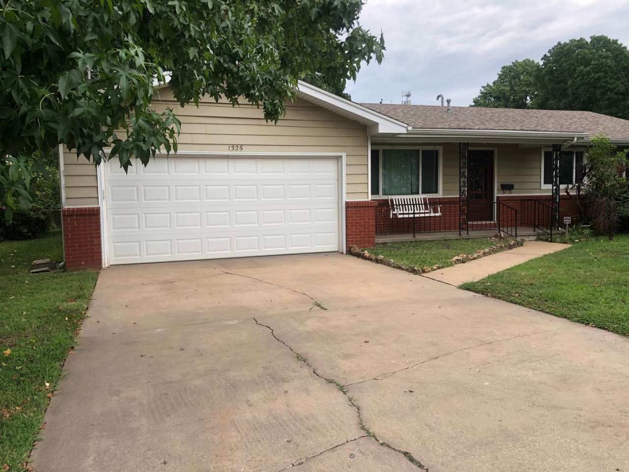 Nice Home for Rent in SE Springfield!