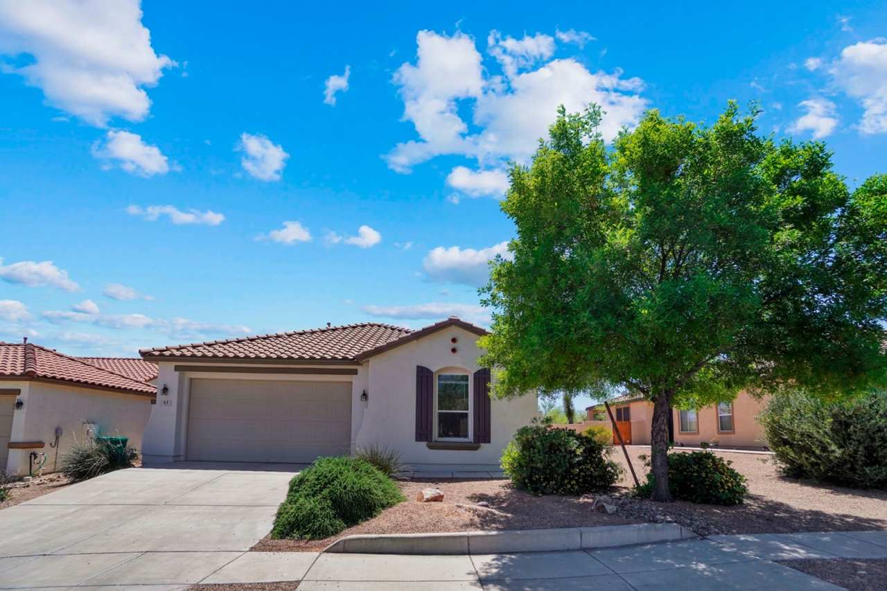 Stylish 4-Bedroom Rental in Rancho Sahuarita with Open Layout  Covered Patio