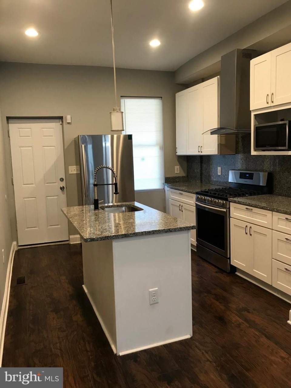 437 E LORRAINE Avenue