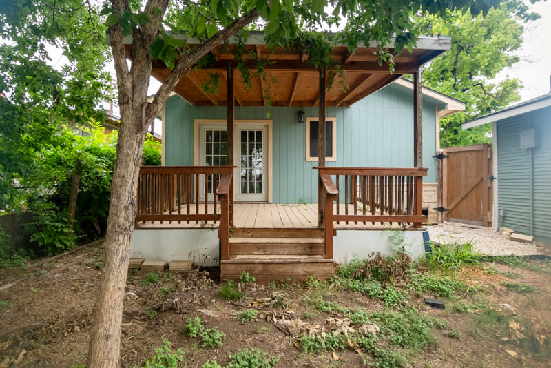 560 West Highland Boulevard